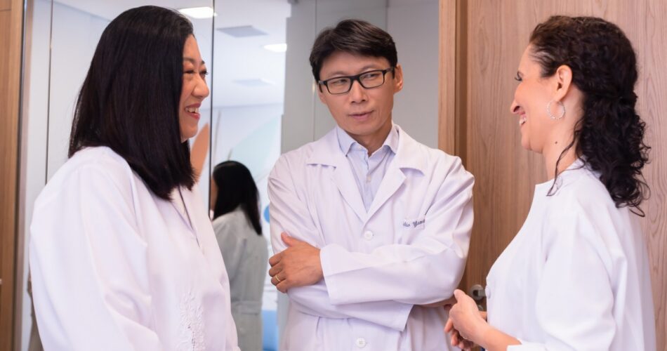 como escolher uma clínica médica confiável